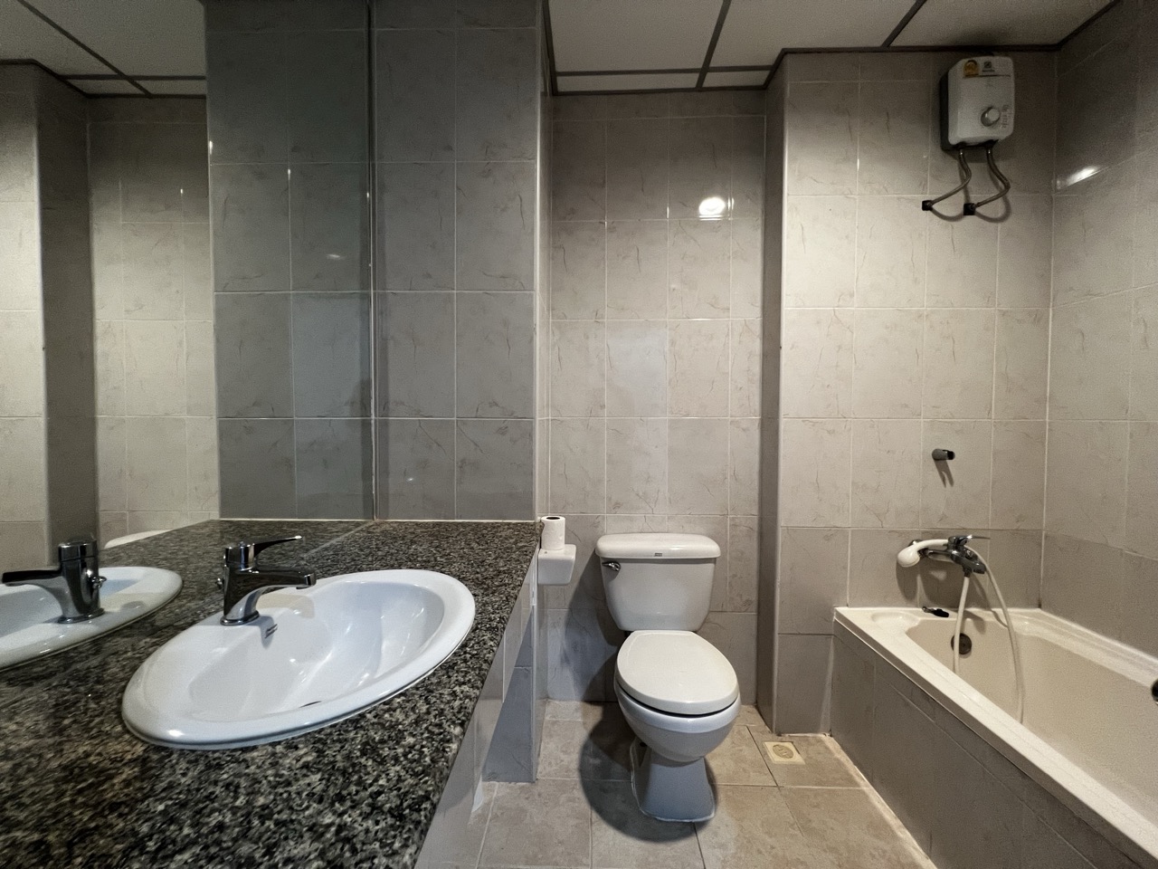 Room 2 Bathroom